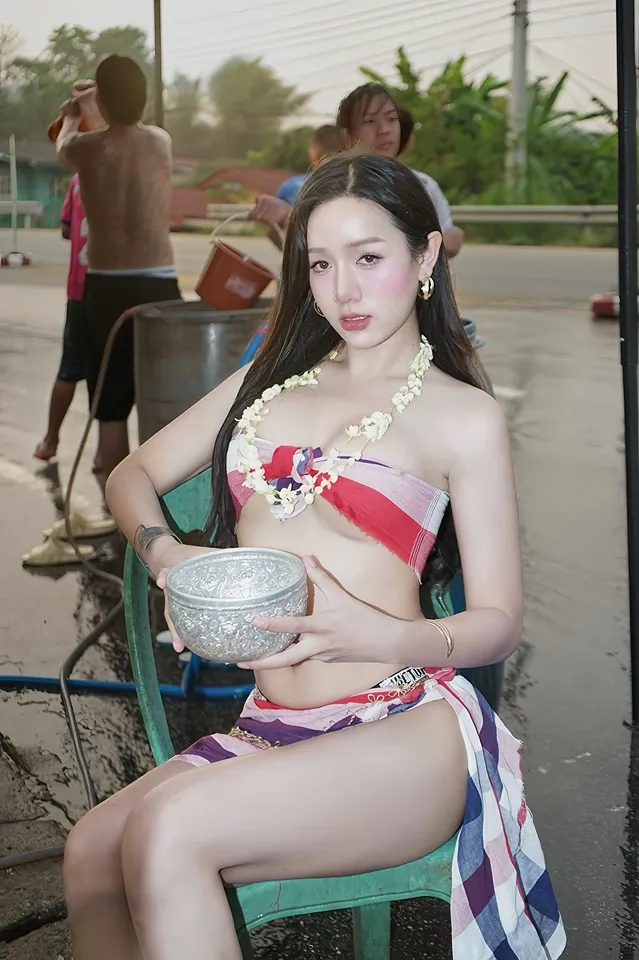 Fha Chotika เน็ตไอดอล